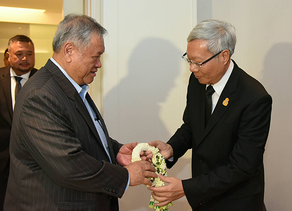 ในหลวง ร.9