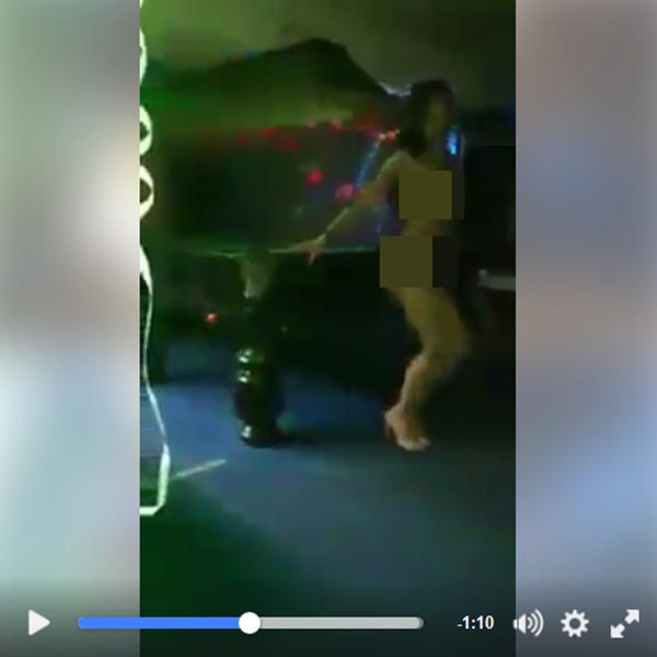 โต๊ะสนุ๊กเกอร์อนาจาร