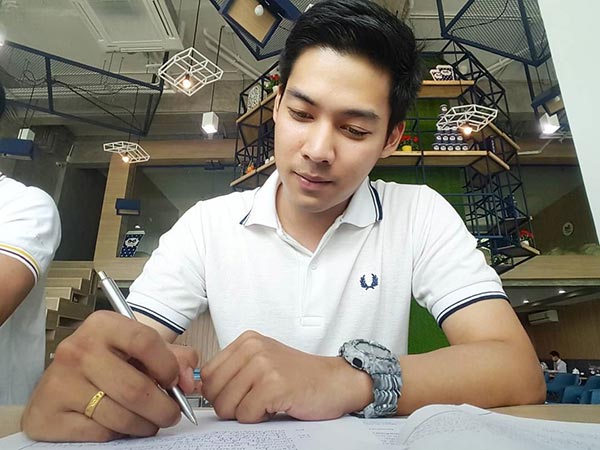 ตำรวจหล่อ