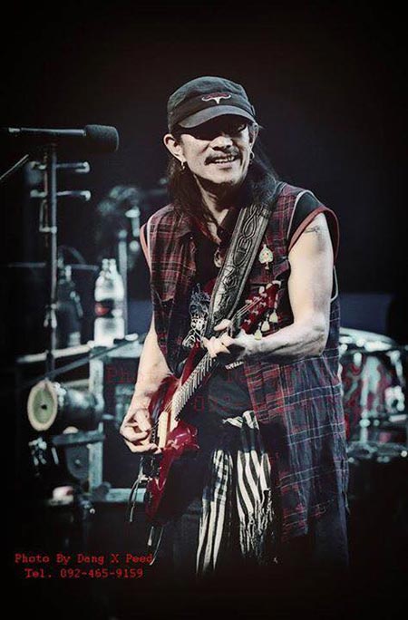 ก้าวคนละก้าว