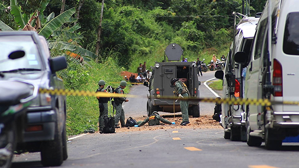 ระเบิดรถหุ้มเกราะทหาร