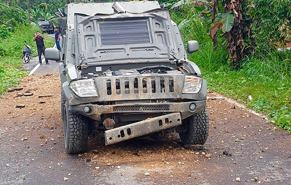 ระเบิดรถหุ้มเกราะทหาร