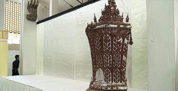 พระโกศทองคำ