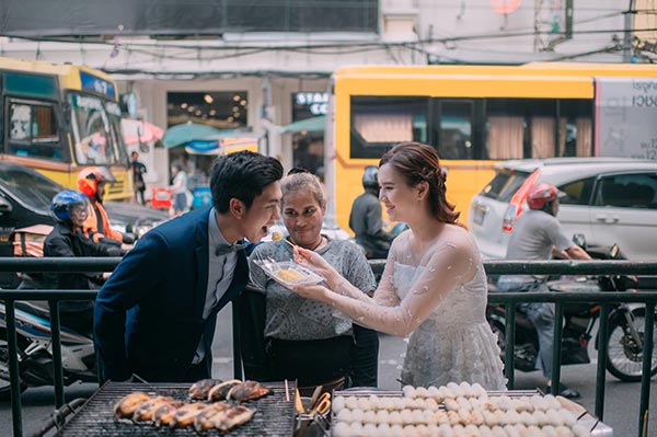 พรีเวดดิ้งตระเวนกิน