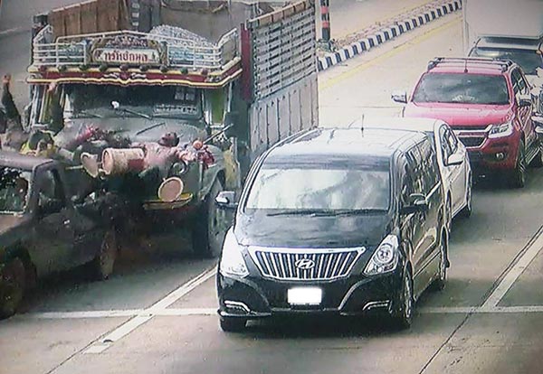 สิบล้อเบรกแตก