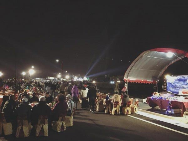 เลี้ยงโต๊ะจีน