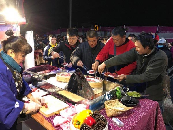 เลี้ยงโต๊ะจีน