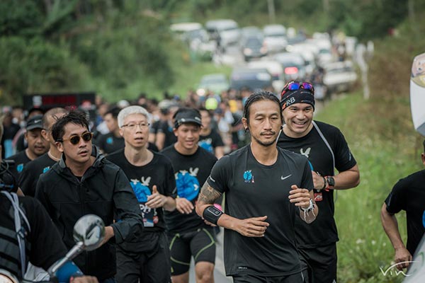 ก้าวคนละก้าว