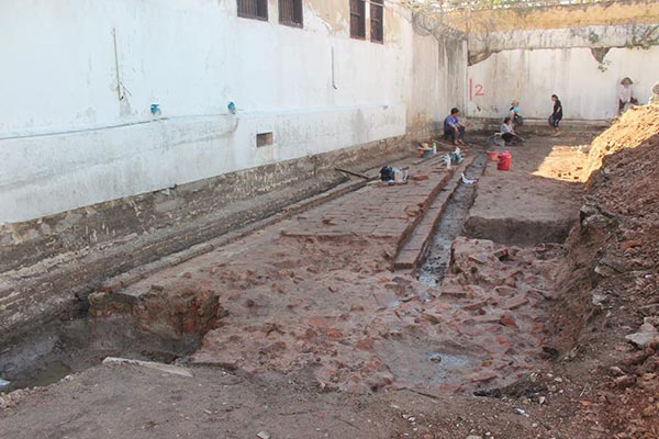 กำแพงเวียงแก้ว