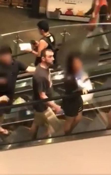 แอบถ่ายใต้กระโปรง