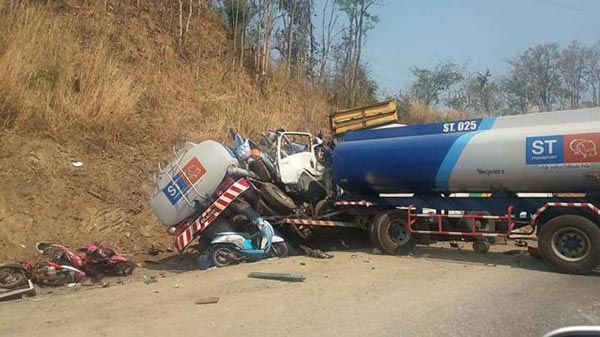 รถบรรทุกชนรถพ่วง