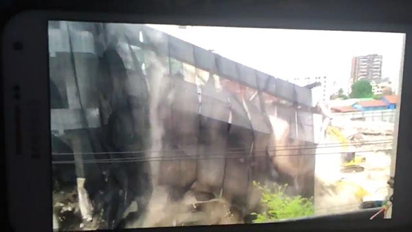 รื้อตึกเก่าดินแดง