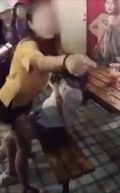 บุกด่าเมียน้อย