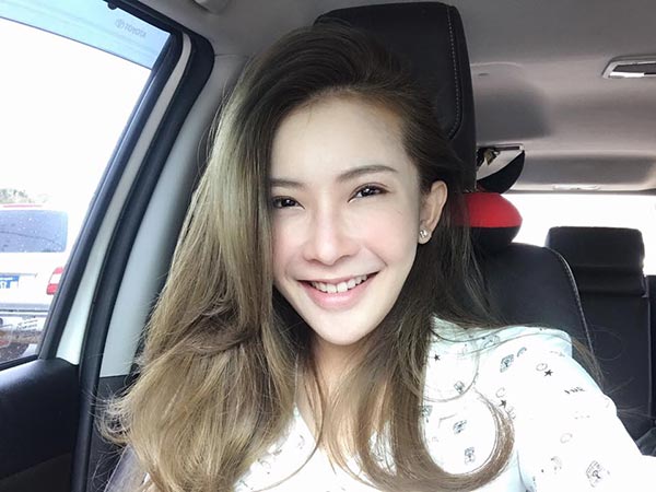 เน็ตไอดอลลาว