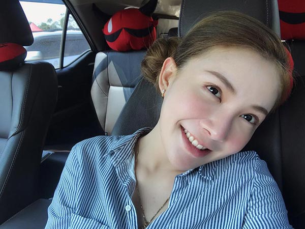 เน็ตไอดอลลาว