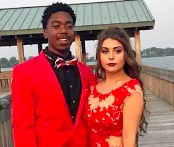 เหยียดสีผิว