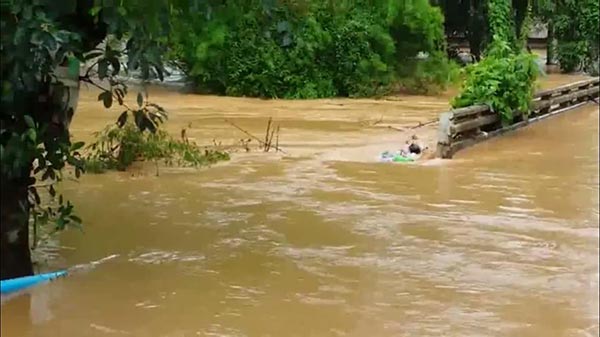 น้ำท่วมเลย