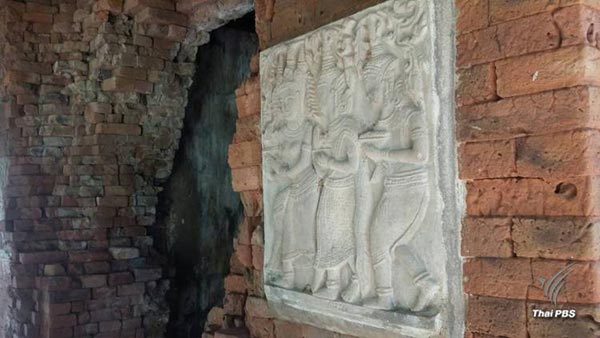 ทับหลังปราสาทเขาโล้น