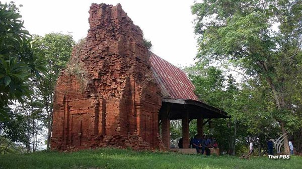 ทับหลังปราสาทเขาโล้น