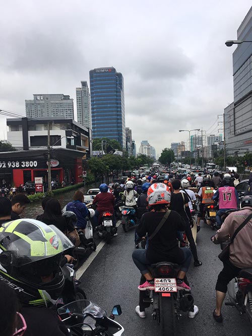 น้ำท่วมแยกรัชดา