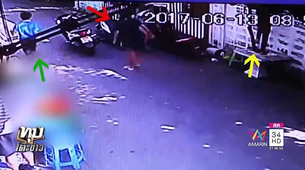 ลูกสาวตลกกระทืบอริ