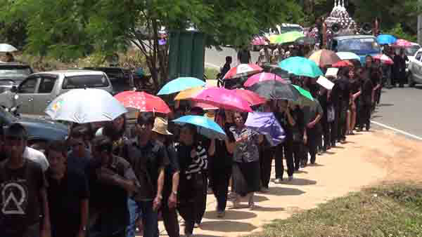 ตกรางรถไฟฟ้า