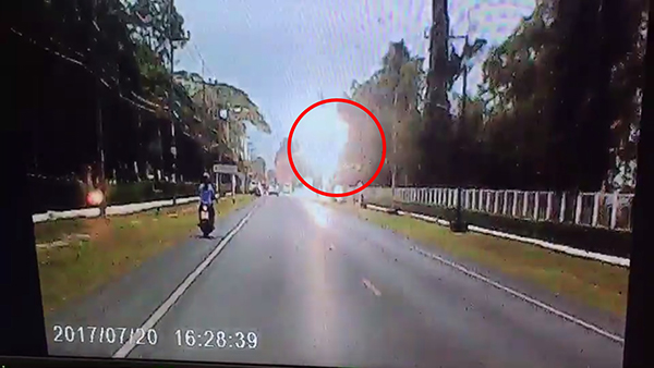 คลิปทหารกระโดดร่มพลาด