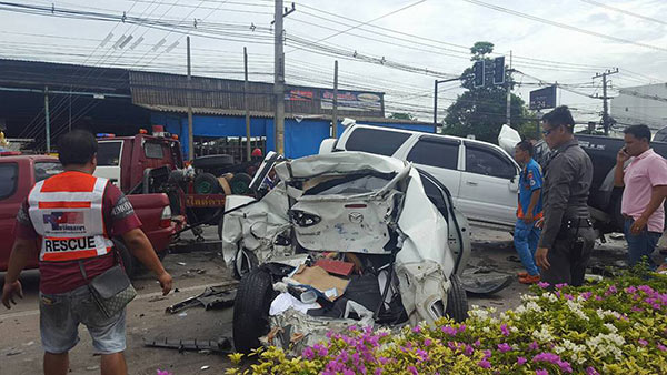 รถชนกัน