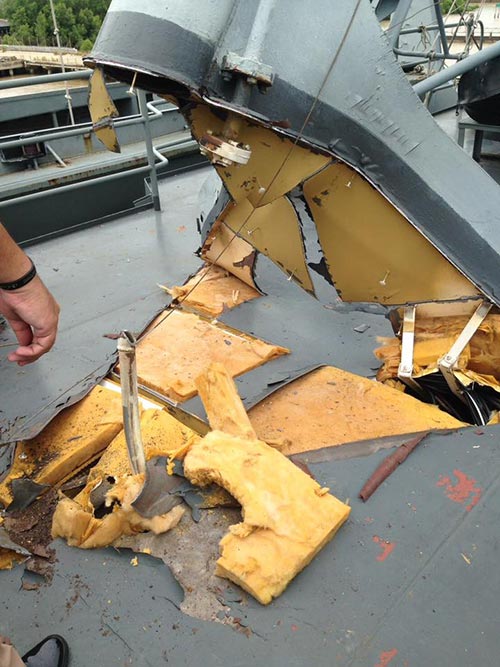 ชนสะพานกรุงเทพ