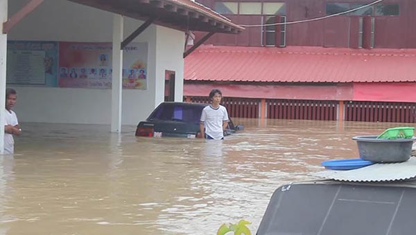 น้ำท่วมสกลนคร