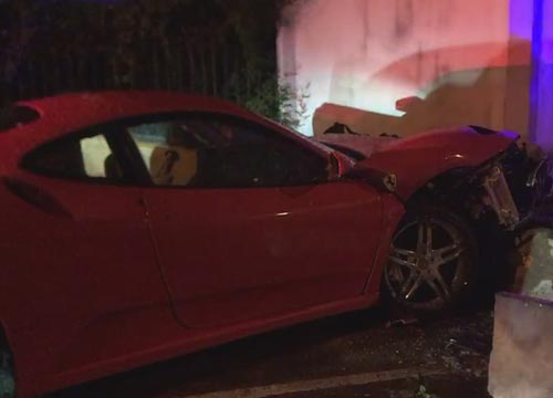 เฟอร์รารี่ชนแบริเออร์