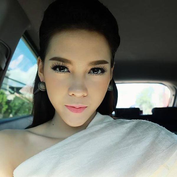 มิสยูนิเวิร์สลาว 2017