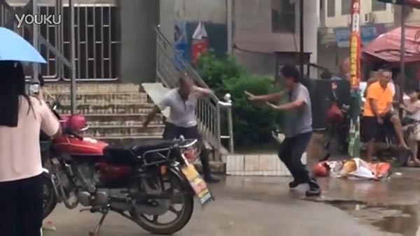 ดวลกังฟูริมถนน