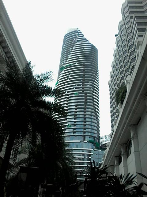 ตึกแมกโนเลียส์สั่น