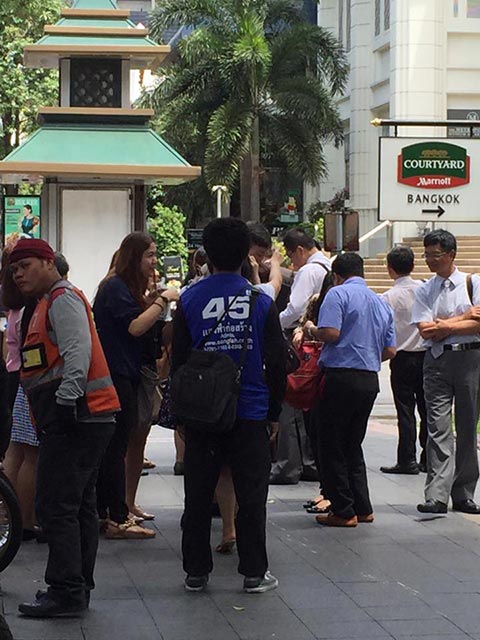 ตึกแมกโนเลียส์สั่น