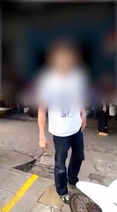 ด่าตำรวจ