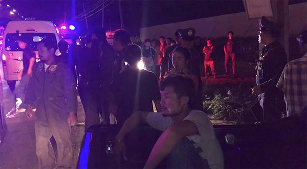 กระบะชนมอเตอร์ไซค์