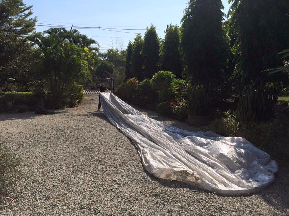 โคมลอยตกเฉียดบ้าน