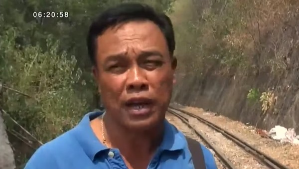 หินยักษ์ทับรางรถไฟ