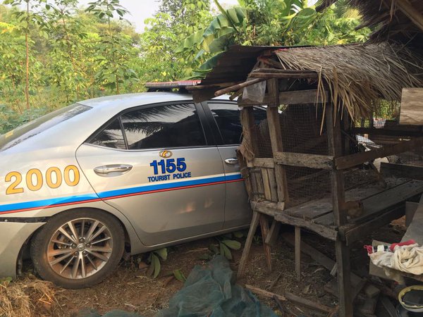 วิฑูร เหลืองอมรศักดิ์ รถพุ่งชนข้างทาง