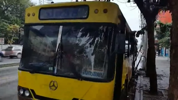 ไฟไหม้รถเมล์ ปอ.38