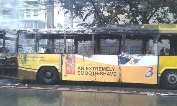 ไฟไหม้รถเมล์ ปอ.38