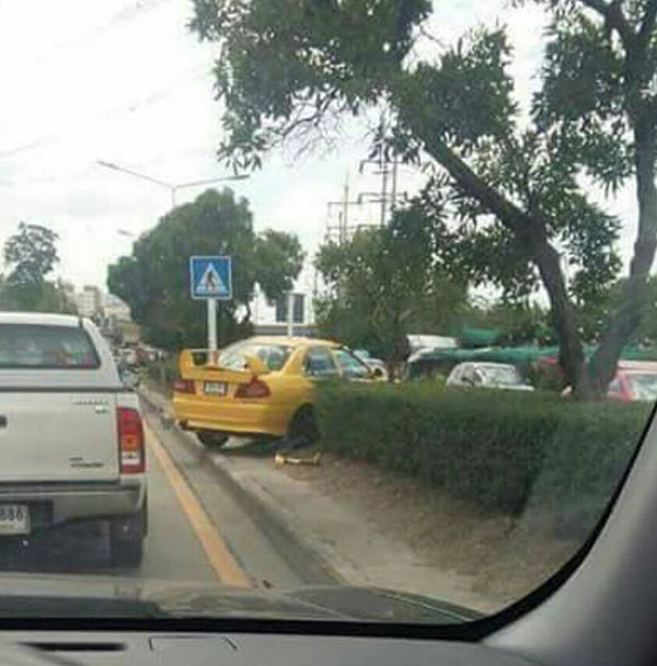 เก๋งฉุนไม่ให้แทรก