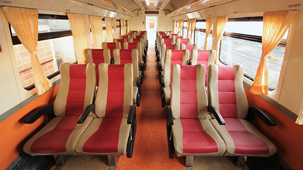 ย้อนวันวาน  พิธีเปิดเดินรถด่วนพิเศษ 