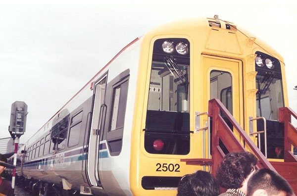 ย้อนวันวาน  พิธีเปิดเดินรถด่วนพิเศษ 