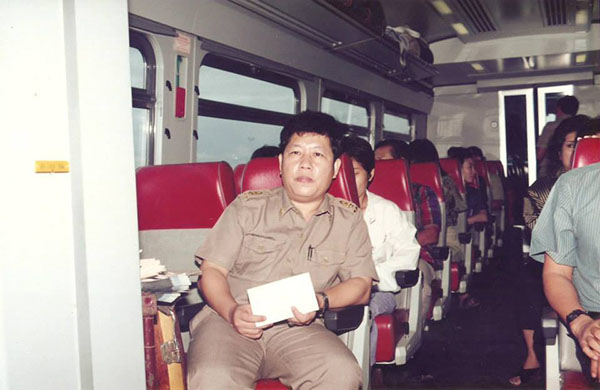 ย้อนวันวาน  พิธีเปิดเดินรถด่วนพิเศษ 