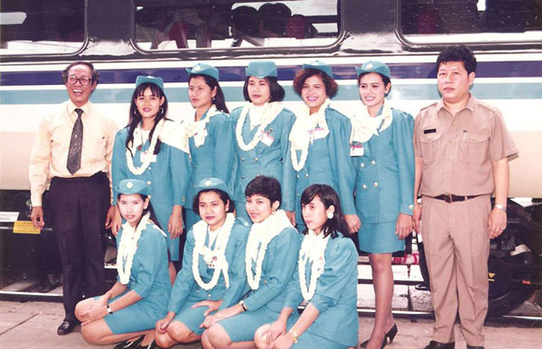 ย้อนวันวาน  พิธีเปิดเดินรถด่วนพิเศษ 