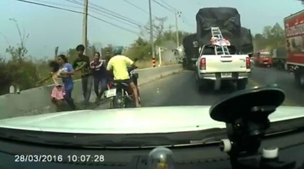 คลิปรถพ่วงเบรกแตก