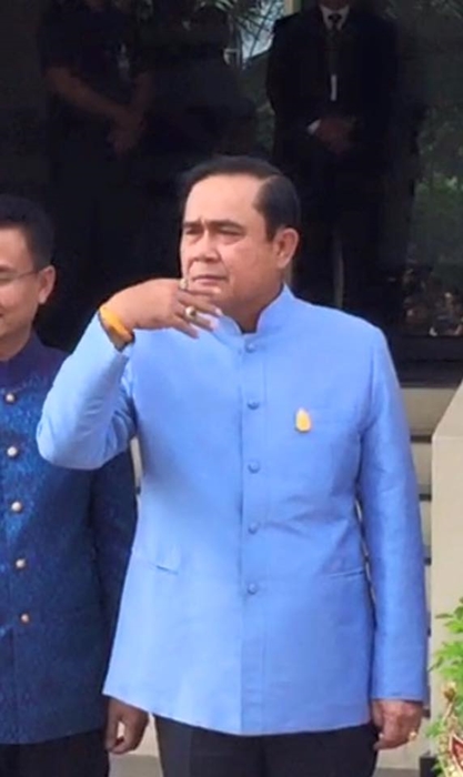 นักแสดงโขน พบนายก