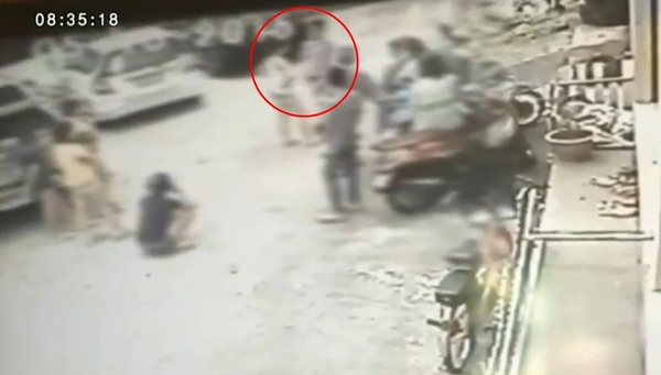 วัยรุ่นตบกัน